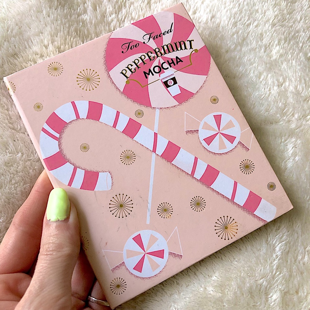 Too Faced Holiday 2016 Peppermint Mocha Eyeshadow Palette